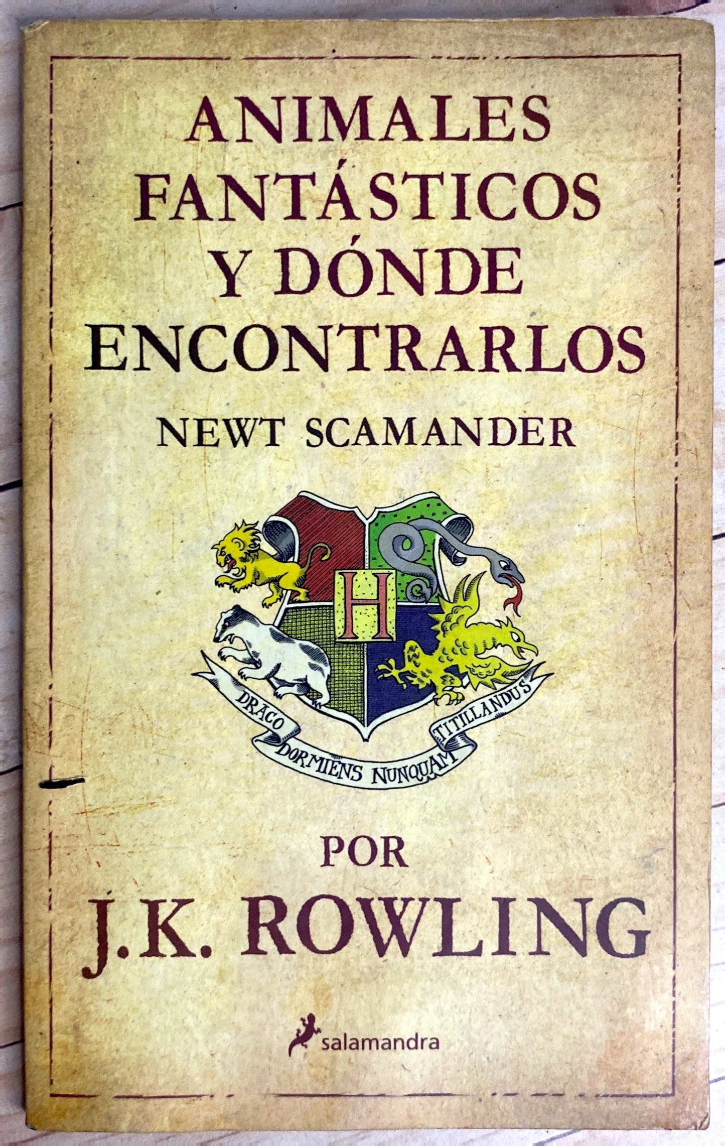 Animales fantásticos y donde encontrarlos | J.K.Rowling