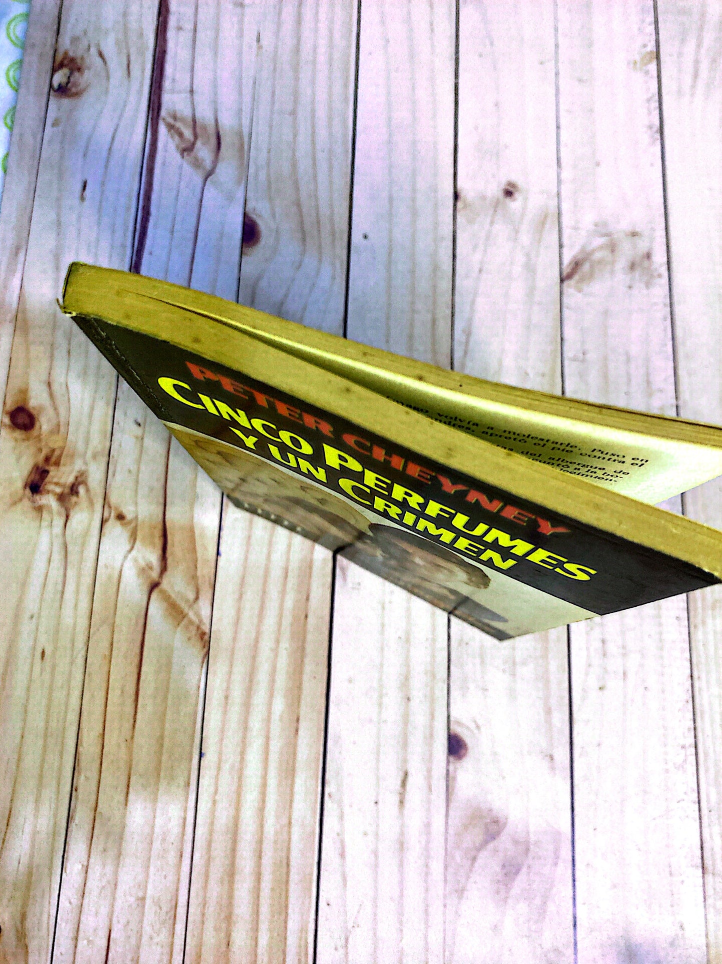 Cinco perfumes y un crimen | Peter Cheyney