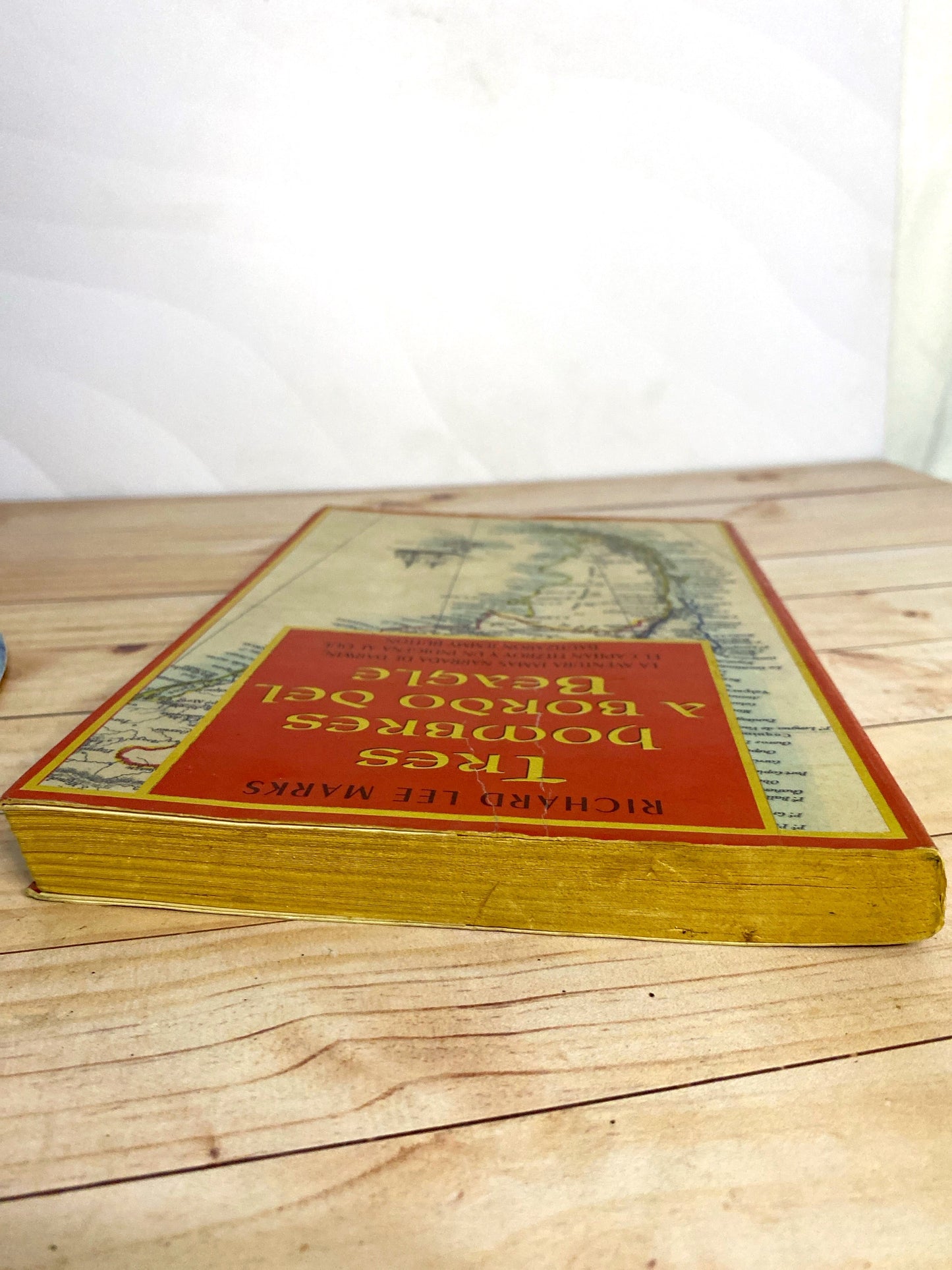 Tres hombres a bordo del beagle | Richar Lee Marks