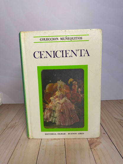 Cenicienta (coleccion muñequitos)