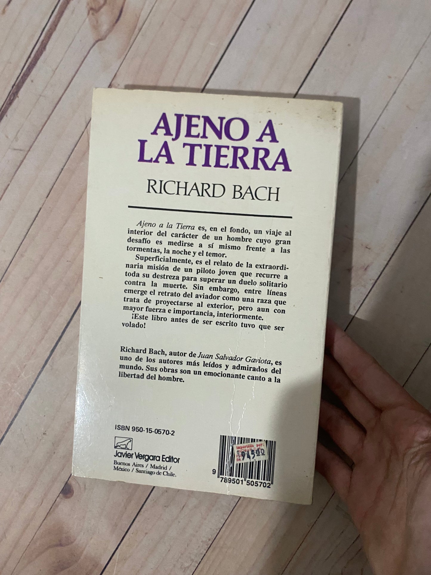 Ajeno a la tierra | Richard Bach