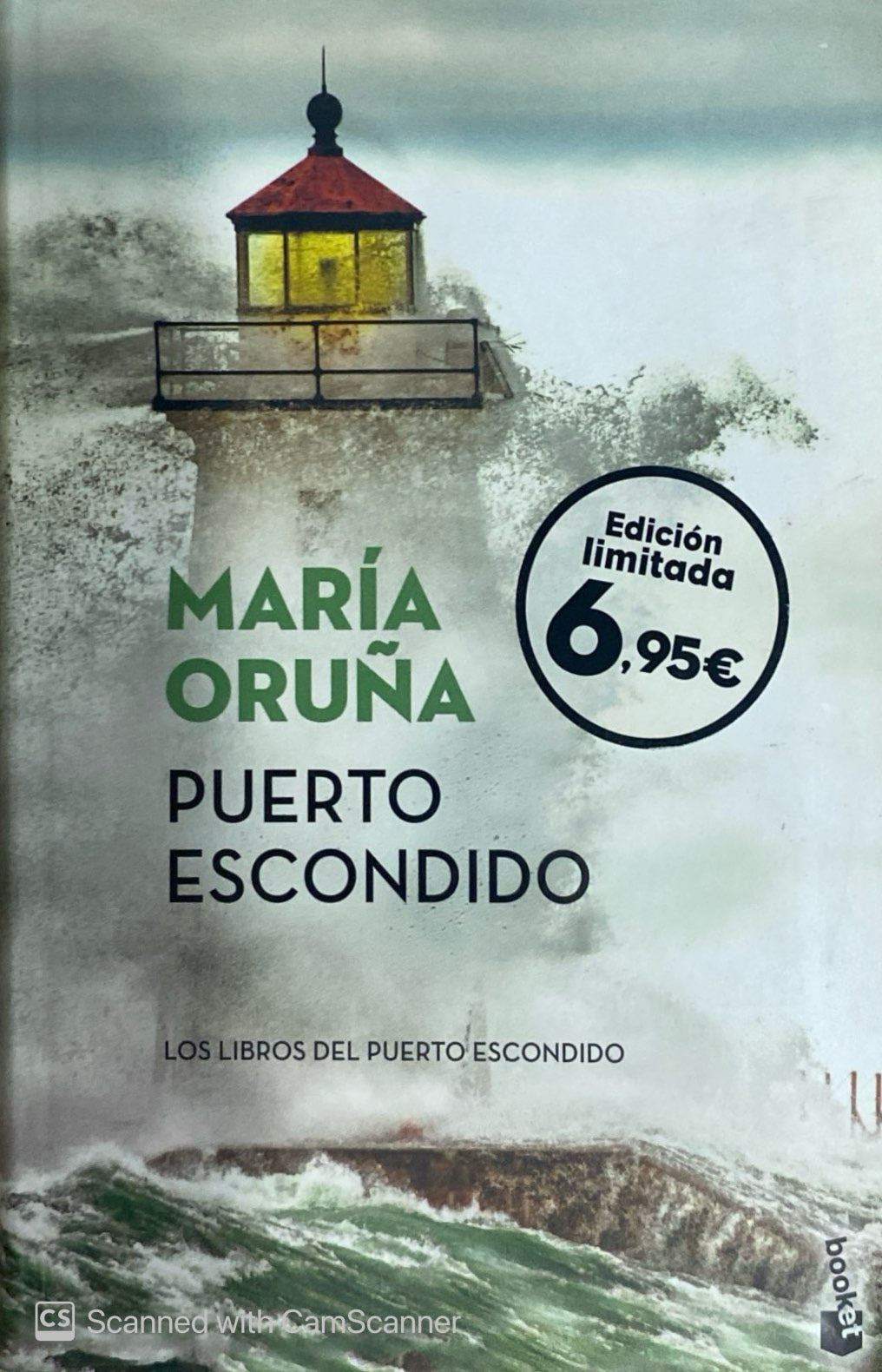 Puerto escondido | María Oruña