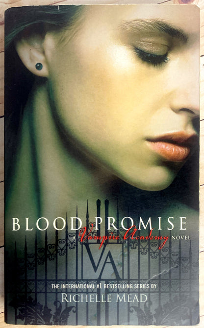 Vampire Academy 4 Blood Promise | Richelle Mead
